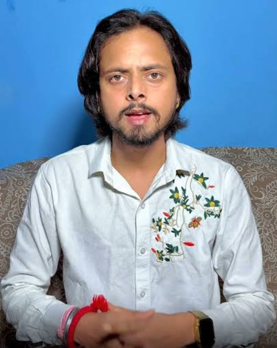 SurajKrBauddh's tweet photo. BJP चाहती तो दिन-रात दलितों के खिलाफ हिंसक माहौल बनाने वाले और मां-बहन की गालियां देने वाले उन्मादियों को NSA के तहत जेल भेजकर मामला शांत कर सकती थी।

लेकिन BJP इन लोगों को संरक्षण देती रही। ऐसे में दलितों ने तय किया है कि वे जातिवादियों पर कार्रवाई कराएंगे। https://t.co/NFWXsdSbmx