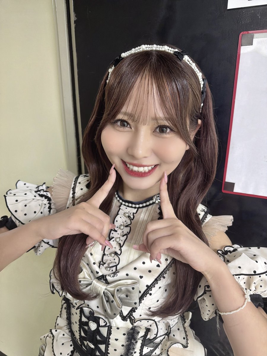 hana_oba's tweet photo. うたコンありがとうございました🎼💖🌙

素晴らしいアーティスト皆さんの
歌声に大感動でした🥲✨

衣織のコラボのUFOも
サイコーに素敵でした...🌟🫶🏻

髪色暗くしたから
前髪下ろしのお姉さんにしたよ☁️

#うたコン #イコラブ https://t.co/bbpMVEoX9i