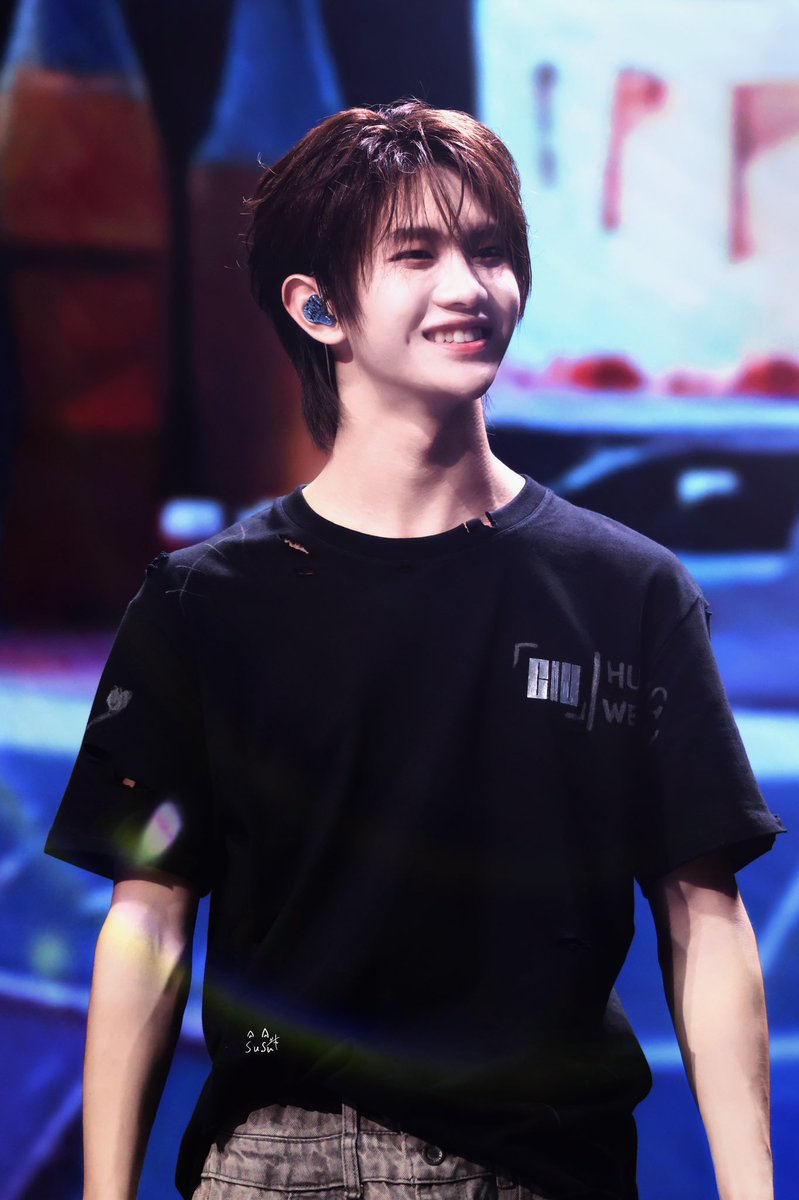 susu_ing's tweet photo. I hope you will be happy forever~
#HuangWenjin 
#CIIU
#奔赴少年ciiu 
#closertoyou
#jyp 
#JYPChina 
#黄文锦 https://t.co/m8LVfQ3lkU