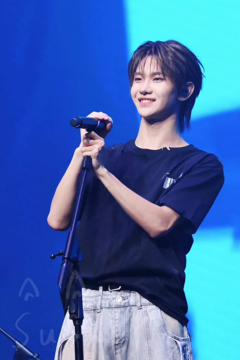 susu_ing's tweet photo. I hope you will be happy forever~
#HuangWenjin 
#CIIU
#奔赴少年ciiu 
#closertoyou
#jyp 
#JYPChina 
#黄文锦 https://t.co/m8LVfQ3lkU