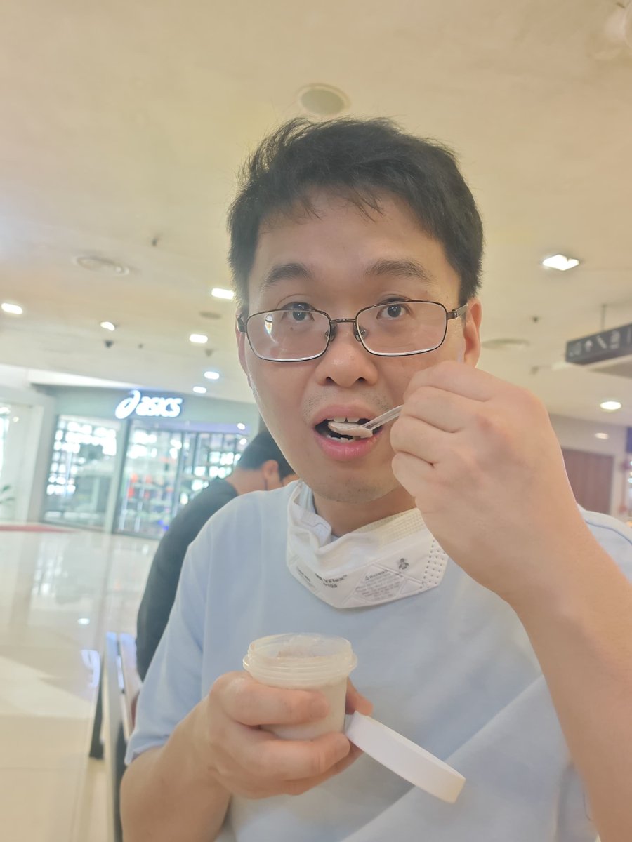 deadacc63737899's tweet photo. this sam guy is a genius (ocean was flavor of the day... i think) @SuperteamMY @solana @socoe_s

@tan_mike 
@yie_thin
@IvanRiceS https://t.co/mjepY0UNKV