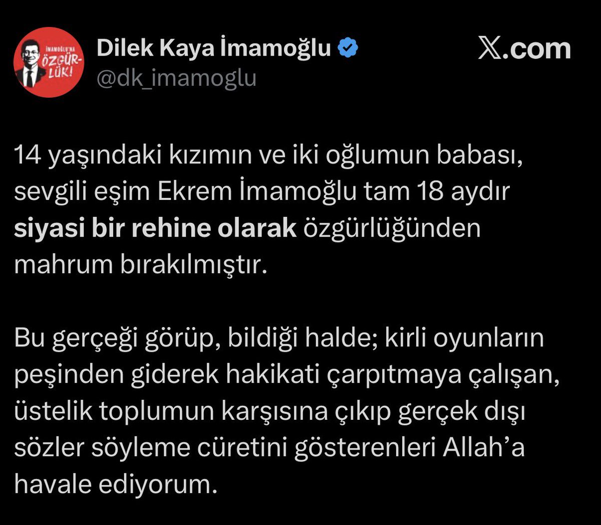 gecensenebugun's tweet photo. Dilek Hanım, “siyasi rehine” diyorsunuz ama eşinizin adaylığı için oy veren Kılıçdaroğlu “siyasi tutuklu değil” diyor.
Demek ki mesele gerçeği bilmek değil, anlatmak istediğiniz hikâyeye uygun olanı seçmekmiş. Şimdi size uygun olan hikayeyi seçin… https://t.co/Dnl5hHvAI7