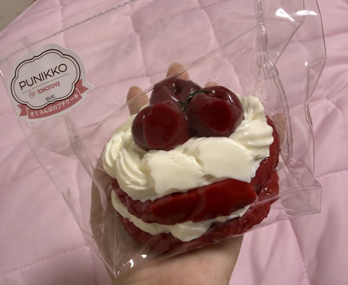 Amamiya_taruto's tweet photo. 最近の流行りすげぇよ！
妹の誕プレにぷにっ子さんのスクイーズを買ったが、想像以上にいい値してた……
妹のためならいくらでも貢いでやるぅ!!
(シスコンなのは(￣b￣)ｼｰｯ!) https://t.co/cBW723BGiF