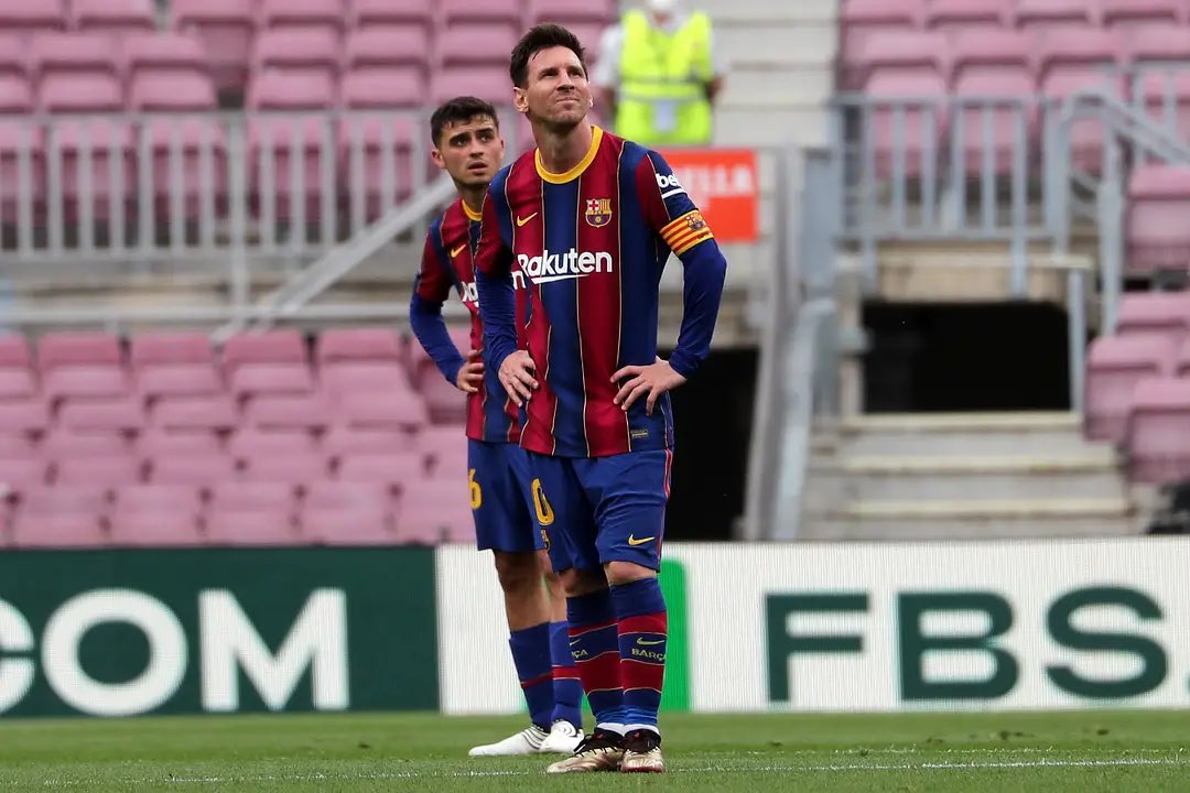 AlbicelesteTalk's tweet photo. Pedri on his first day at Barça and the situation with Messi:

"I had no idea where to go. When I opened the door to the players’ area, guess who is the first person that I saw? Literally, the first person.  It’s Leo.  He’s standing in front of me, for real.

"I was basically speechless. I tried to introduce myself. I don’t know what I said. 
He just smiled and told me to relax and come into the dressing room. 

"It’s funny because I came in at the same time as Trincão, and for the first few days, we used to just stay in the gym after training, because we were too embarrassed to go into the dressing room with all these legends, Busquets, Piqué, Jordi, Leo. We just stood around pretending that we were stretching forever. 

"Finally, Leo walked by one day, and he must have figured out what was going on. 
He said, “Hey, what are you guys doing in here? Come in and chill with us.” 
Leo brought us into the dressing room and showed us where to sit. We were like two puppies.  “Here? I can sit here?” 
￼
"I’ll forever be grateful to him for that. Leo and Jordi broke the ice and made us so comfortable." @TPTFootball