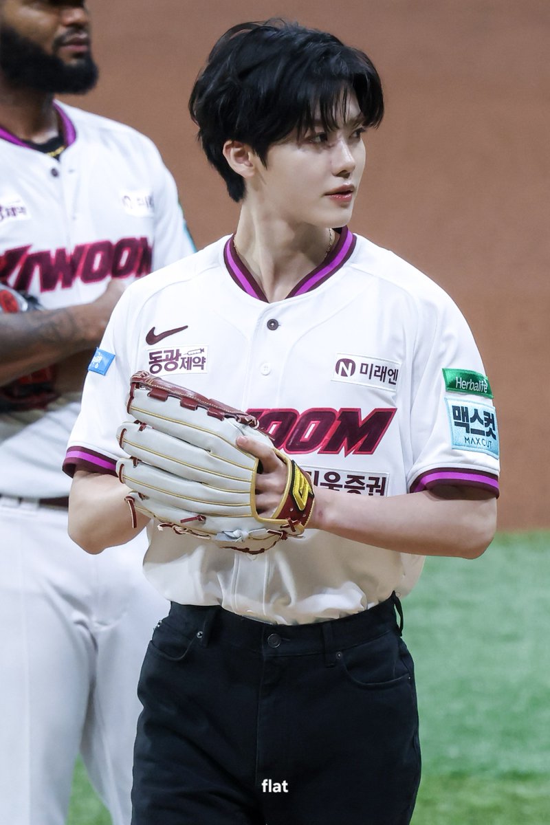 flat_peaxh0813's tweet photo. 260906 키움 시구
🧚‍♂️
#재민 #JAEMIN
#NCT #NCTDREAM https://t.co/jmQXW7gzye