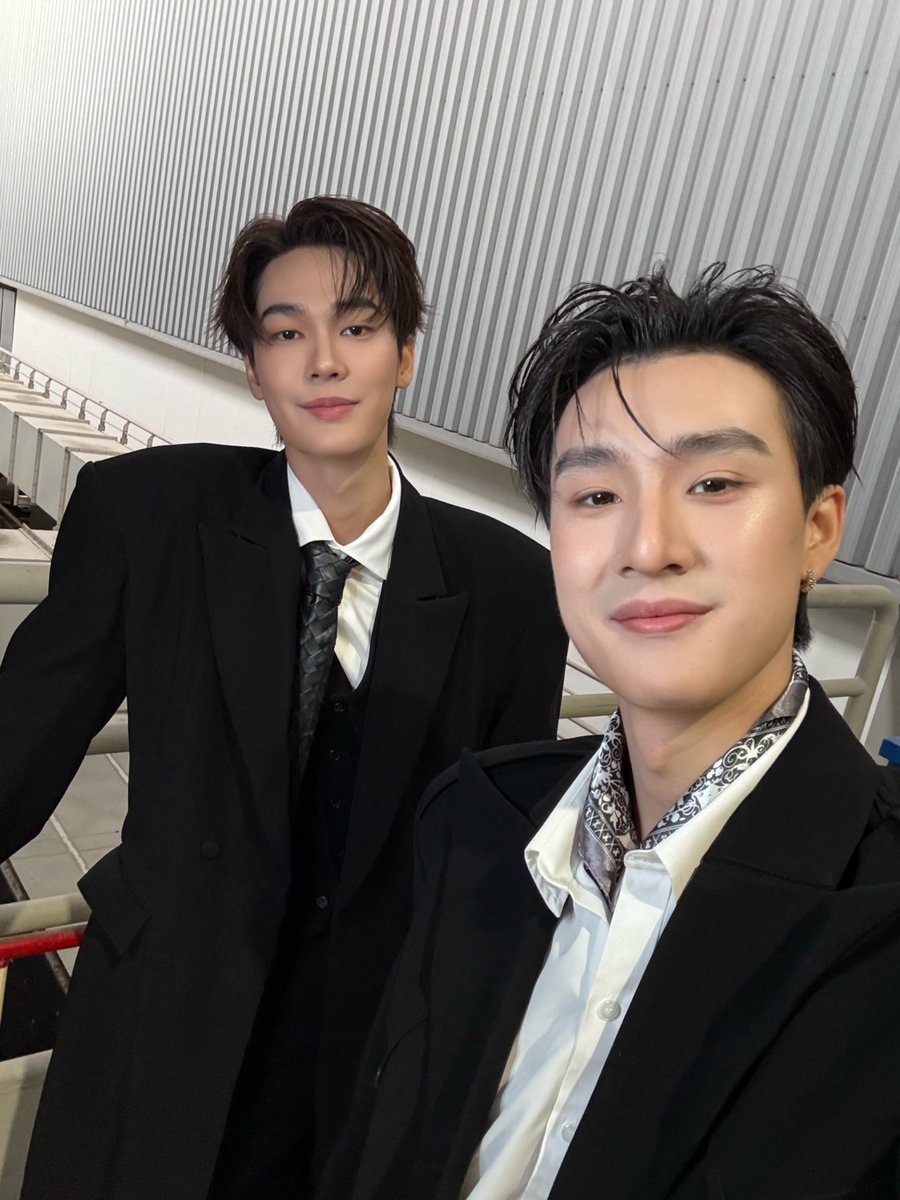 teedewy's tweet photo. OKEE SEMUAA, INILAH SAATNYA KITA SEMUA TERIAKK "AYAHHHHH, PAPIIII" https://t.co/DMW2ondbyA