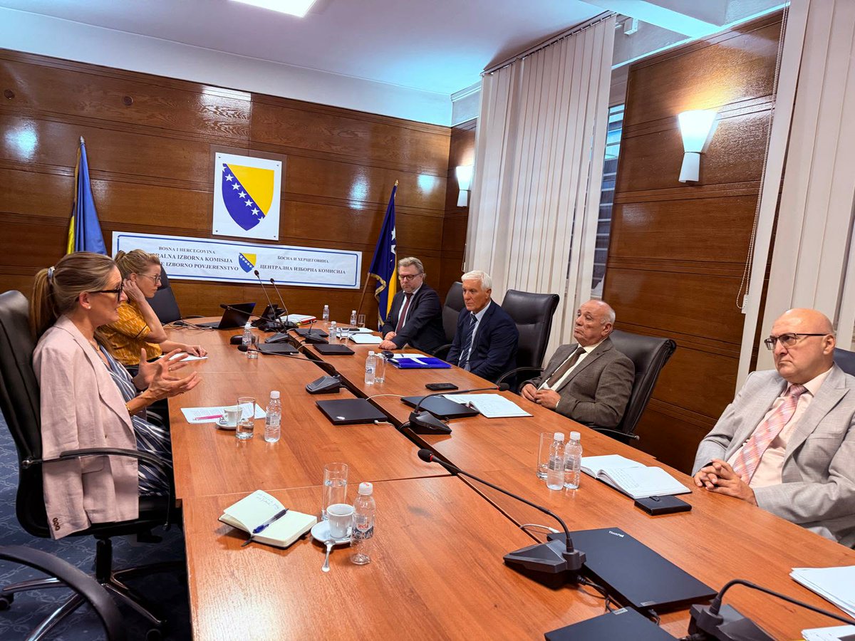 SwedenBiH's tweet photo. 🇸🇪 Ambassador Helena Lagerlöf met with the  Election Commission of BiH @IZBORI_BA  to reaffirm Sweden’s support for their work and for introducing new electoral technologies ahead of the general elections. https://t.co/xpRWXAv3bq