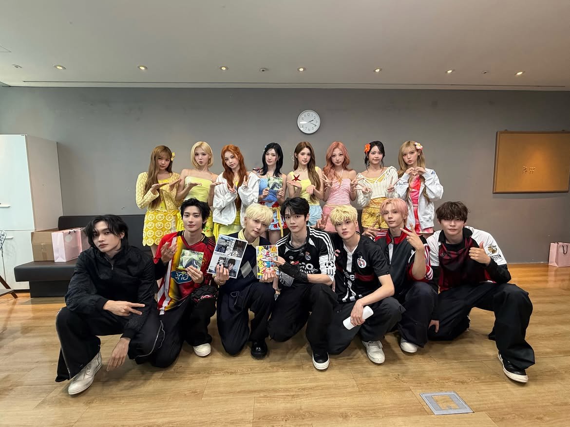 H2H_NEWS's tweet photo. Hearts2Hearts ties with RIIZE for 5th generation artist with The Most Songs spent 200 days on MelOn daily chart Top 100. (3 songs each) https://t.co/rFC4GiJ0uh