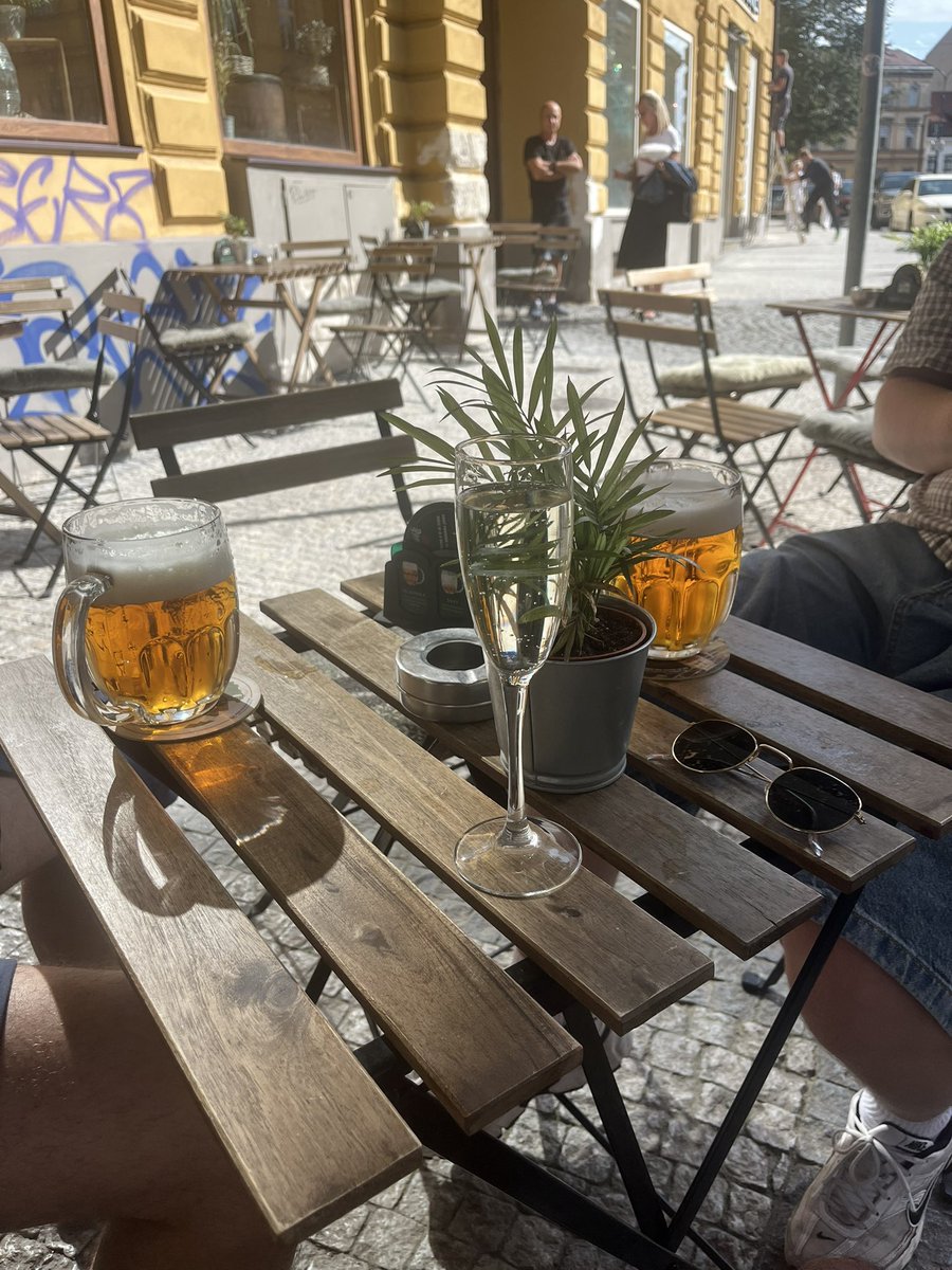 TheRealBWZ's tweet photo. #EABOT except I’m being a loser and drinking prosecco https://t.co/MKrmScCkBR