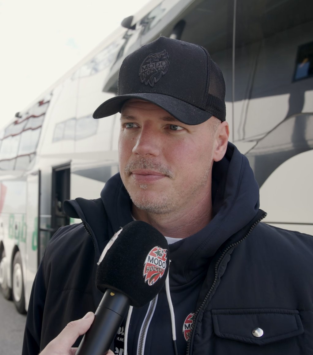 MoDo_Hockey's tweet photo. Snart 👉 Umeå

Hör assisterande tränaren Morten Madsen inför kvällens drabbning med Björklöven: https://t.co/JxUfUtrigS

#modose https://t.co/sNzsMLtbmt