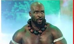 DiscussingWrsln's tweet photo. Triple H is reportedly keen on having more bald superstars in WWE and had asked Roman Reigns, Oba Femi and Seth Rollins to shave their heads, but all three turned him down.

(Source: David Malone) https://t.co/126GY3nfMK