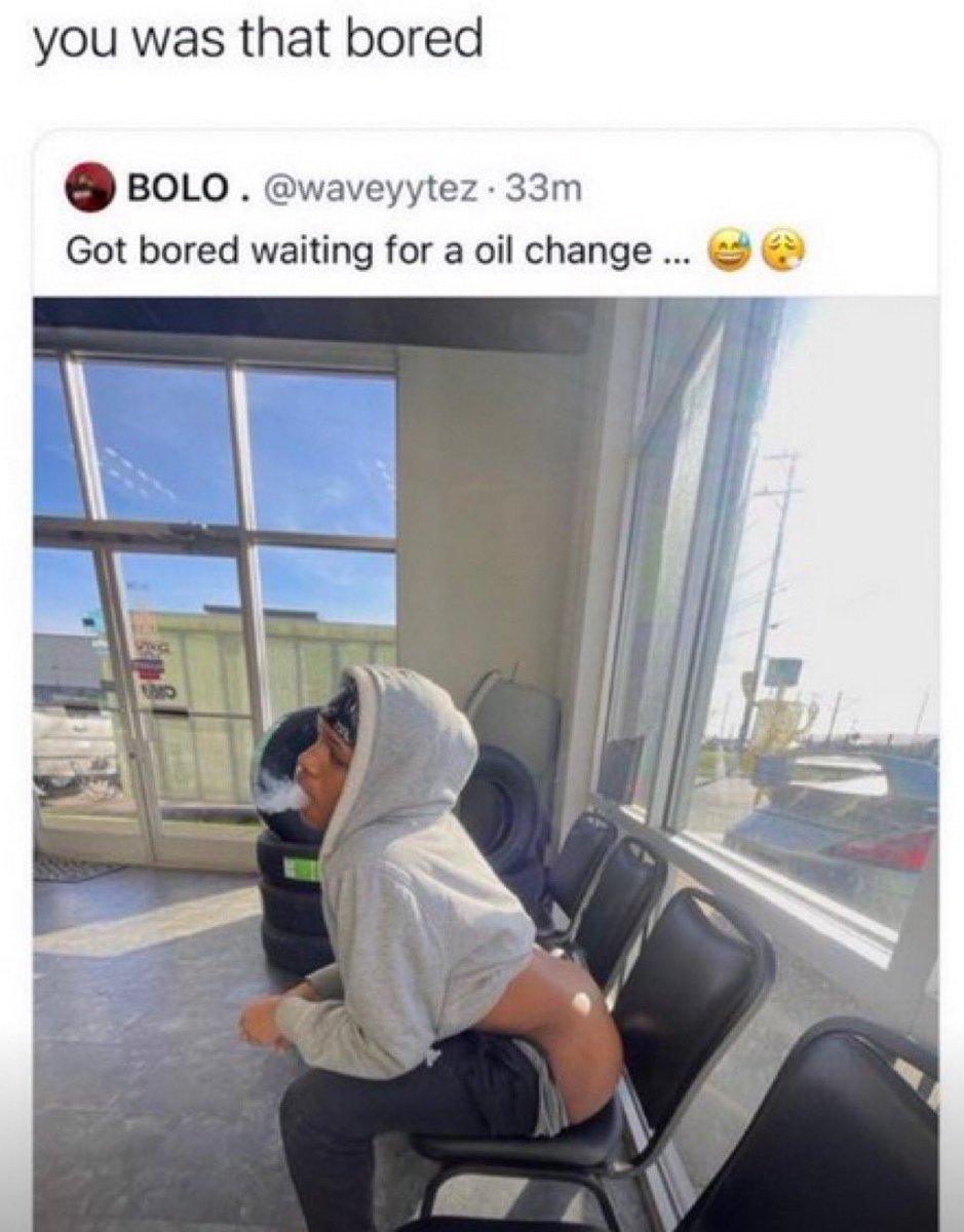 equsasinus's tweet photo. what the fuck? 😭😭😭 be doing shit i know yall bored af there https://t.co/rYmPFZrIK4