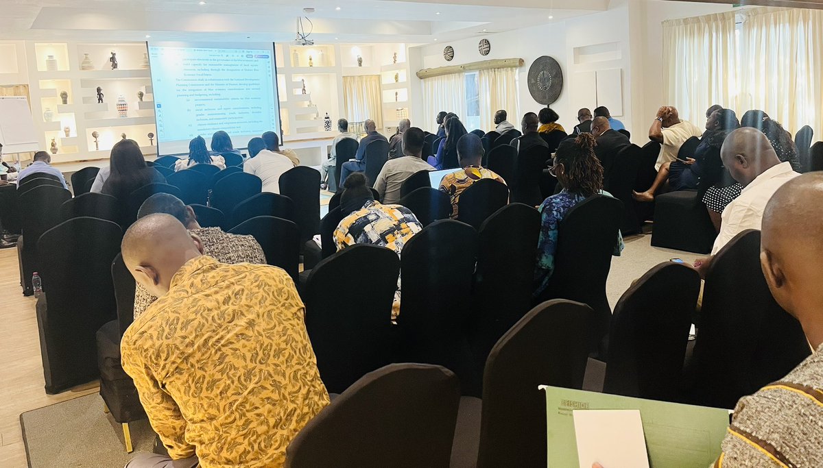 UNDPGhana's tweet photo. @MofadGhana is engaging stakeholders in the Southern Zone to review the Draft Ghana Blue Economy Commission Bill, developed with support from @UNDP.

Participants will share inputs to help strengthen and refine the Bill.

#BlueEconomy #SDG14 #LifeBelowWater https://t.co/ghwT2kpykJ
