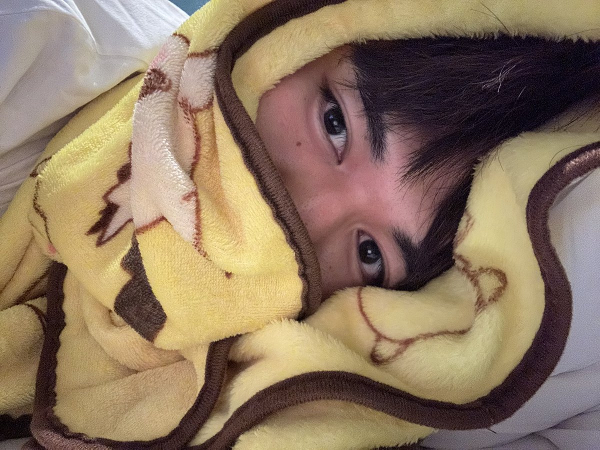 riyu1939's tweet photo. 睡眠不足？なんか虚しい🫠
今日は早く寝て
夢くらい幸せな夢見れますように🫠 https://t.co/UkJtKKcgPi