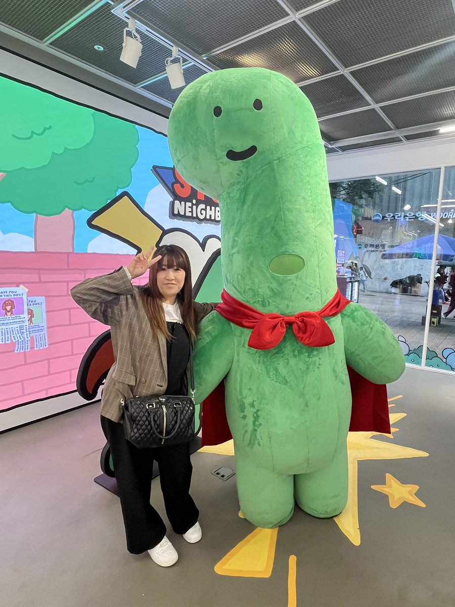 AfternoonviewF's tweet photo. #afternoonVIEW 火曜日パーソナリティの藤生さんが、本日の放送でご紹介したキャラクターはこちら↓↓
韓国で大人気の恐竜キャラクター
#JOGUMAN は、Joguman Studioが作ったキャラクターブランド。
ひょんなことから運命を逃れてまだ地球に住んでいる #ブラキオ (緑色の恐竜)とその仲間たち🦕🦖 https://t.co/2XgfTduAOW