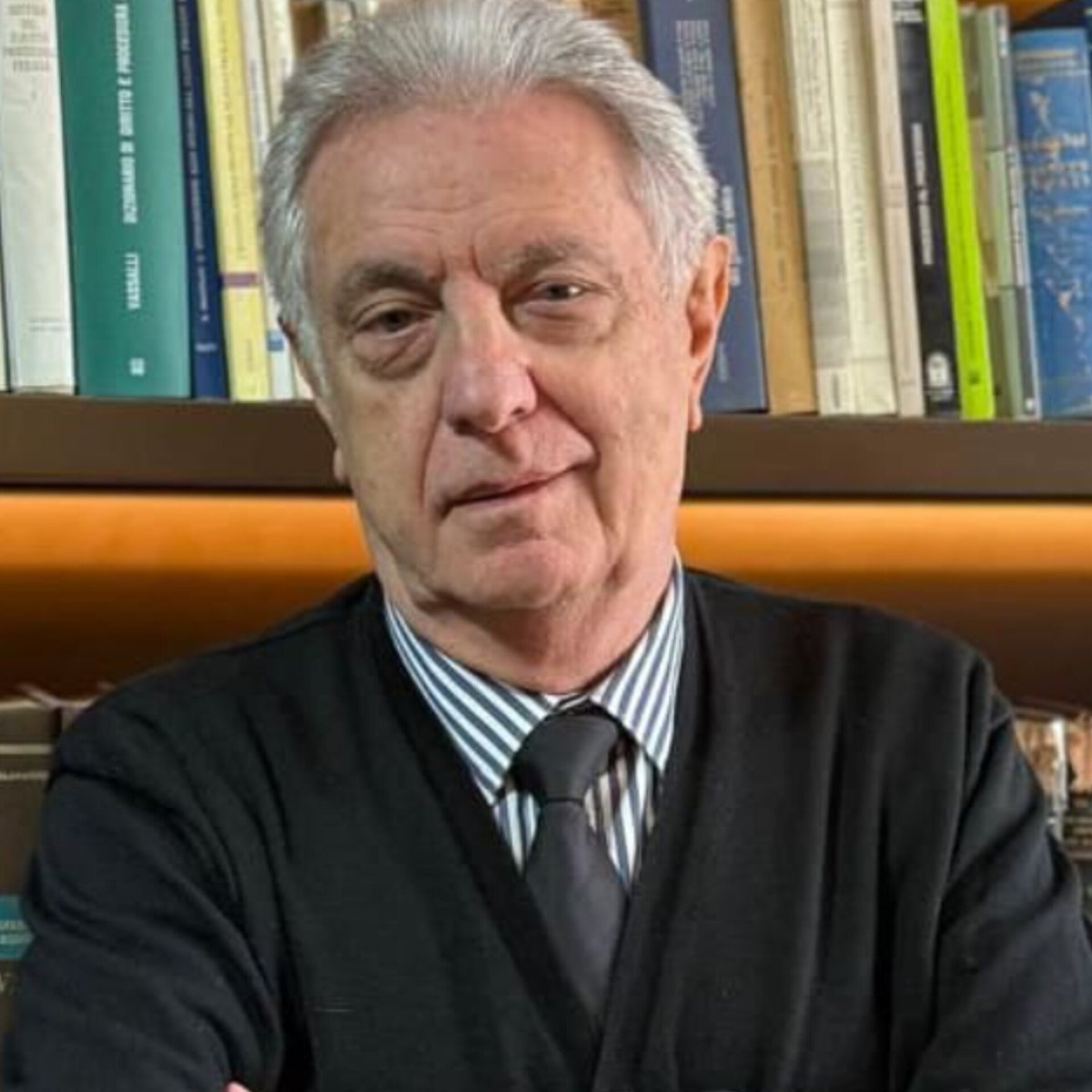 JFreiress_'s tweet photo. O jurista Wálter Maierovitch disse que a decisão de André Mendonça de afastar Andrei Rodrigues da Polícia Federal é "perigosa, inconstitucional, arbitrária e ilegal, que viola a legislação processual penal".

MENDONÇA GOLPISTA https://t.co/isDxslux4G
