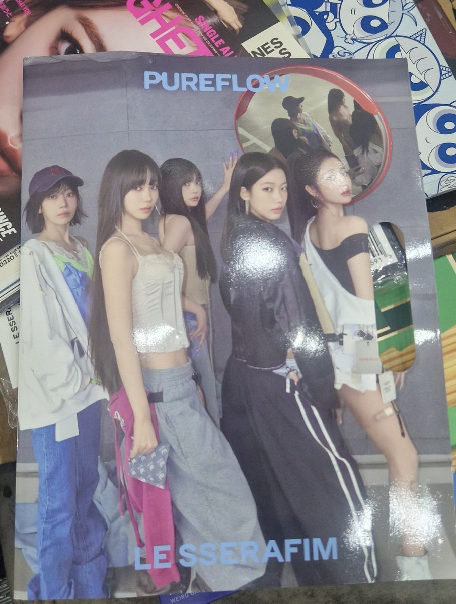 fearnot_aki's tweet photo. i just realised my pureflow album compact version 'clean white' has a typo on page 20. is that normal? does everyone have this mistake or am I the only unlucky one https://t.co/yLFlznvBL2