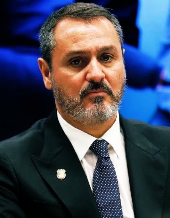 NewsLiberdade's tweet photo. 🚨URGENTE - Lula vai recorrer ao plenário do STF para manter Andrei Rodrigues no cargo https://t.co/RKZVBU1NKs