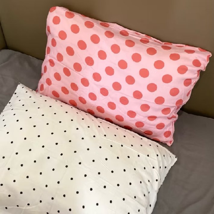 chuengku1112's tweet photo. Jangan lupa malam ini ada Flash sale 9 ribu
Rekomendasi sarung bantal polkadot✨️ https://t.co/mbxWcClYDe