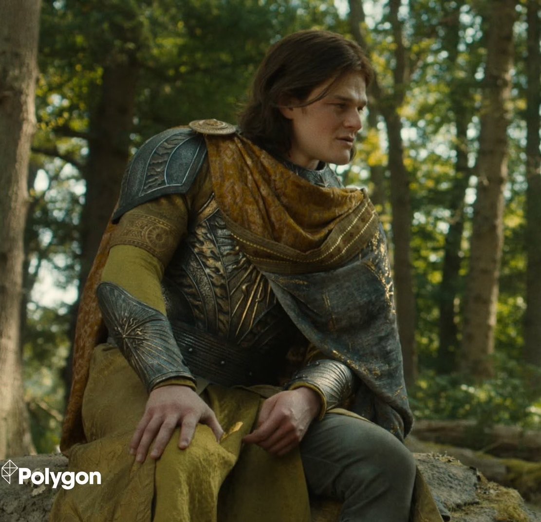 shairondriel's tweet photo. WAKE UP! First look at the Grand Daddy of Númenor just dropped!!!! https://t.co/Z2bJ4pfMR5