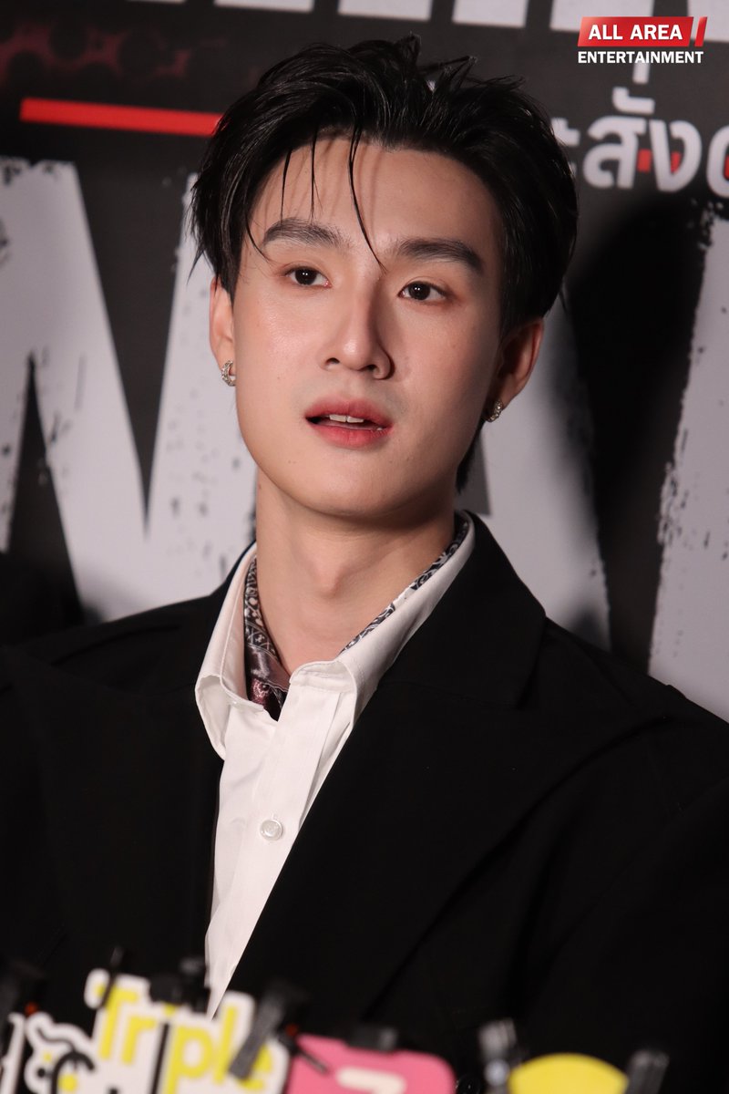 allarea_ent's tweet photo. "ธี ธีรเดช" ช่วงสัมภาษณ์พี่ ๆ สื่อมวลชน ในงาน "Mr.Kill มังงะสั่งตาย Final EP FAN MEETING"

#MrKillSeriesFinalEP
#dewtee #ดิวธี
#tee_vtp https://t.co/63HGE56dOO
