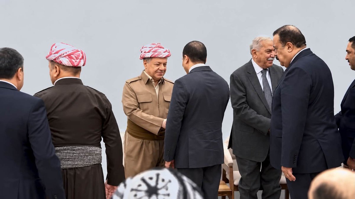 Mahmood_alqiesi's tweet photo. أدّينا برفقة السادة أعضاء تحالف العزم واجبَ العزاء بوفاة السيد عبد الواحد إبراهيم الشيخ عبد السلام بارزاني، الأخ الأكبر لعائلة بارزاني، معربين عن خالص تعازينا وصادق مواساتنا لعائلة الفقيد بهذا المصاب الأليم.
نسأل الله تعالى أنْ يتغمّده بواسع رحمته ومغفرته، وأنْ يُسكنه فسيح جناته https://t.co/Ca2mhwCciu