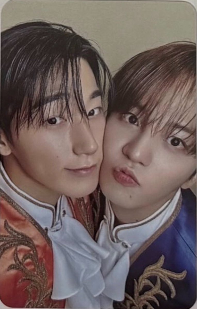 gomnyangp's tweet photo. 대쫑낫시대찾아왔고  이번활동 쫑낫무한배식받은거 또 눈물츠나온다...... https://t.co/A3oLSmHVsu