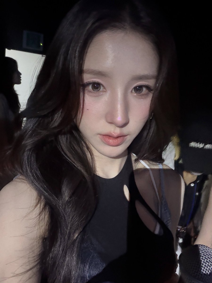 artmspicbot's tweet photo. #HEEJIN #희진 https://t.co/Um0Scz5zOa