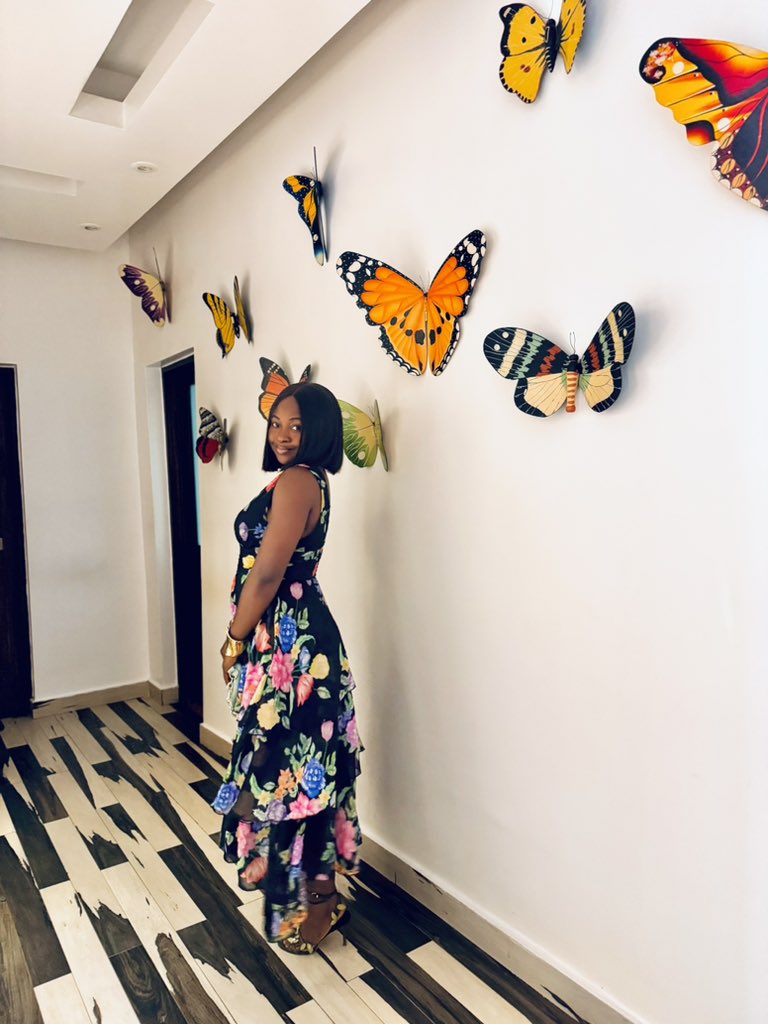 IdongesitUduehe's tweet photo. Love my dress sm 🦋🌷 https://t.co/NZpQDf77jR