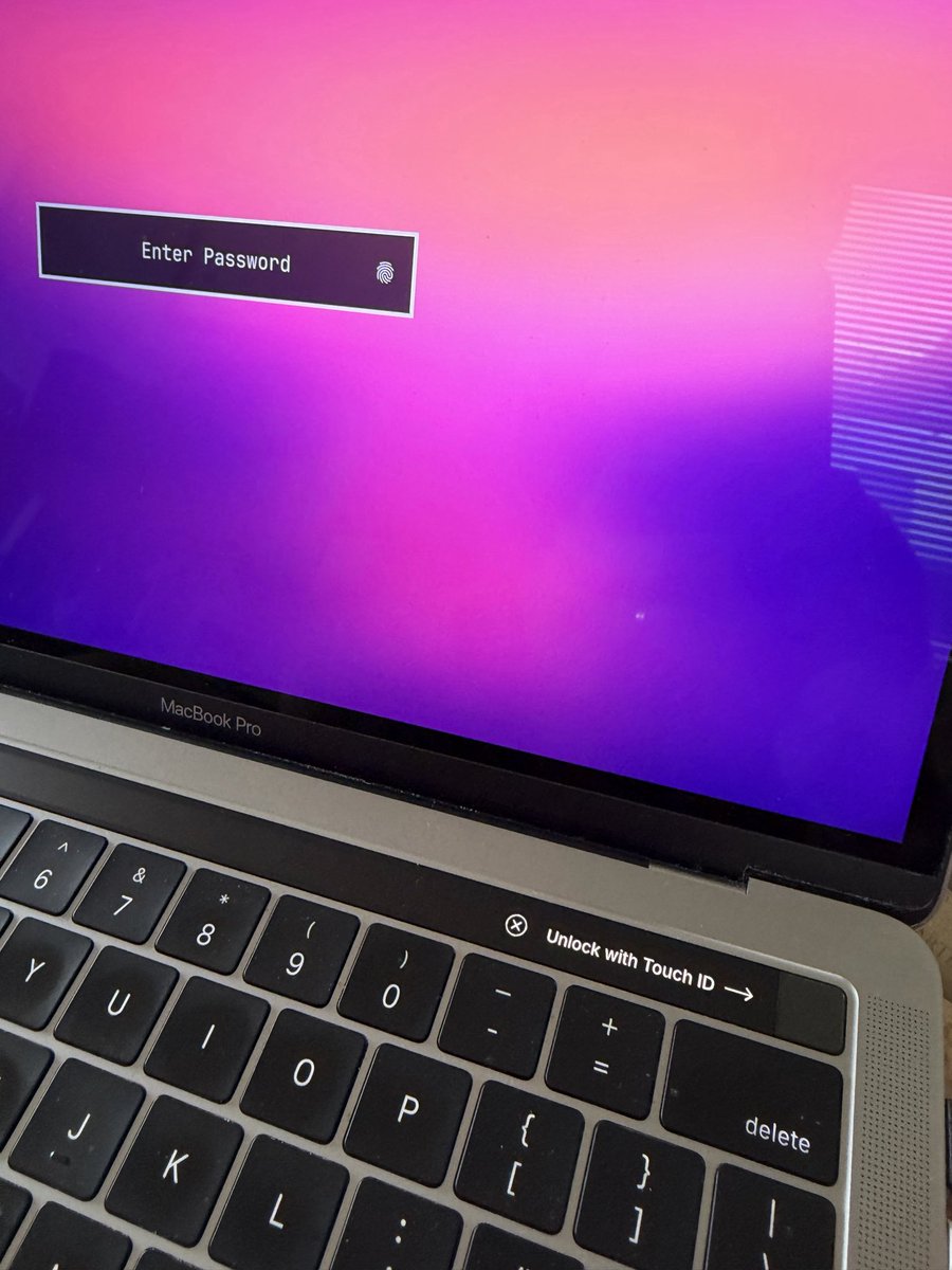 Cevatkerim's tweet photo. successful touchid https://t.co/lgReUyNacb