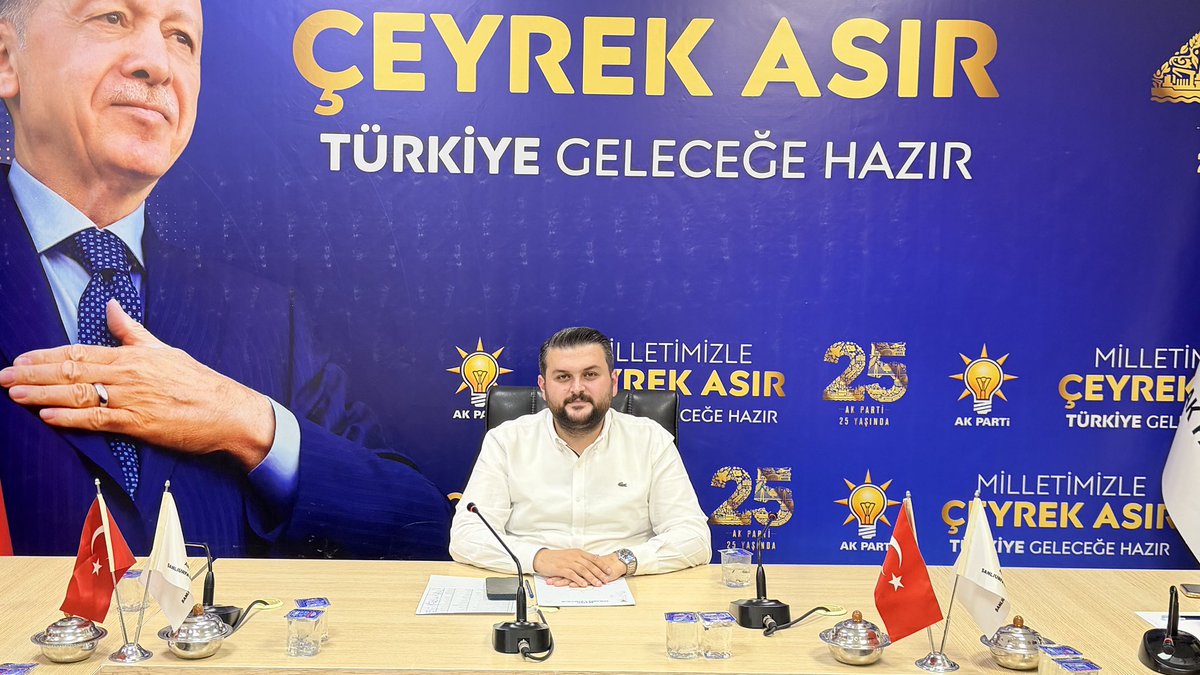 akgencliksurfa's tweet photo. 📍Ak Parti Şanlıurfa İl Başkanlığı 

İl Gençlik Kolları Başkanımız Sayın @furkankucukk_ Başkanlığında İlçe Gençlik Kolları Başkanları toplantımızı gerçekleştirdik.

Toplantımızda;
-İlçeler arası koordinasyon ve yürütülecek çalışmalar üzerine detaylı değerlendirmeler yapılmıştır. 
-İlçelerde yürütülen projeler ve sosyal sorumluluk çalışmaları ele alınmıştır.

@avyusufibis @bybekirbozdag @osmannazlier  @milhamigunbegi @fatihseyrekk @furkankucukk_