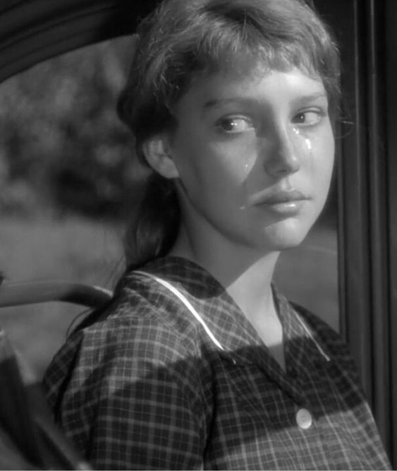 RuizVidal7's tweet photo. Anne Wiazemsky
'Au hasard Balthazar', Robert Bresson, 1966. https://t.co/fePdePlmyG