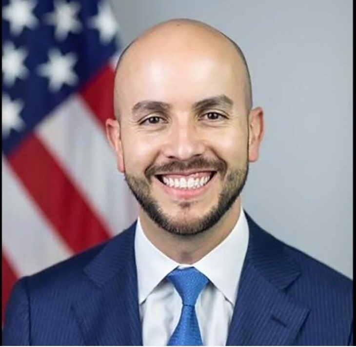 devorahsasha's tweet photo. JUAN SEBASTIÁN GONZALES NO SE LES OLVIDE que supuestamente fue quien pidió la inhabilitación de María Corina Machado . Funcionario de la Administración Biden. 
También negoció con el régimen de Maduro que regresarán a los Narco sobrinos y Alex  Saab. 
Que tal. Todo personaje. 👇👇👇
