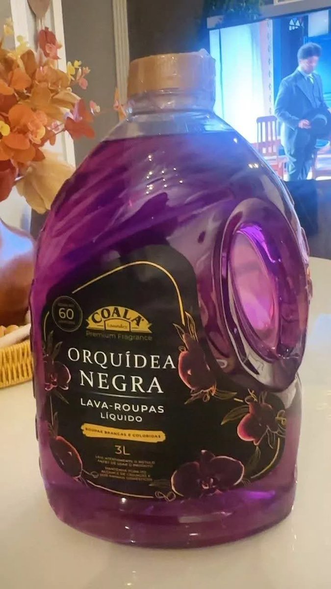 YasC99071's tweet photo. Coloquei roupa para lavar antes de sair de casa. Quando voltei, a primeira coisa que senti foi o cheiro no corredor do apartamento. Achei que alguém tivesse passado algum aromatizador. Quando entrei, percebi que era a roupa que tinha acabado de lavar. No mesmo dia, duas pessoas que vieram aqui perguntaram qual era o cheiro tão gostoso na casa. Confesso que nem imaginei que um lava-roupas deixaria um perfume tão forte assim.