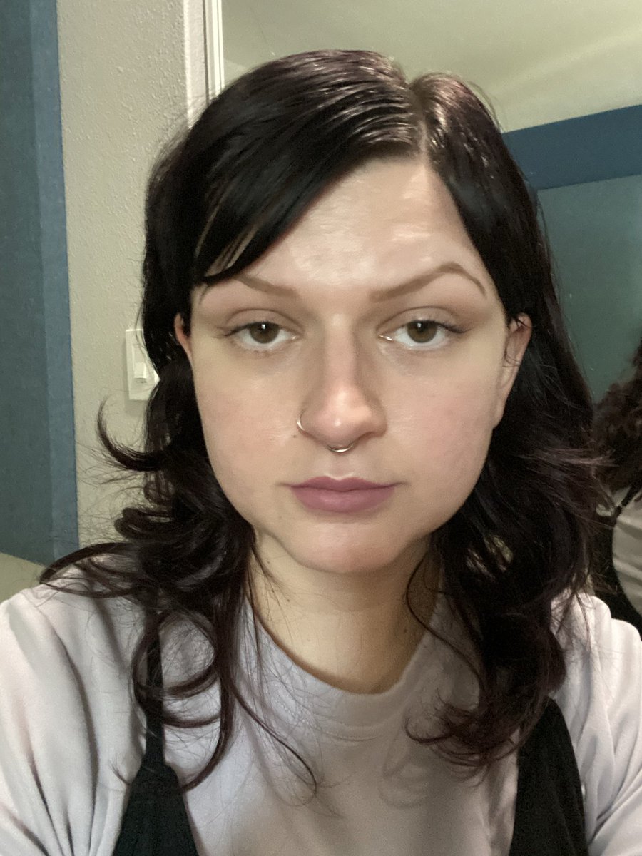 LongToedG0ddess's tweet photo. You: A brain dead loser with a wallet burning a hole in his pocket. Me: The answer to your little findom prayers. https://t.co/LKAqiG2nhY