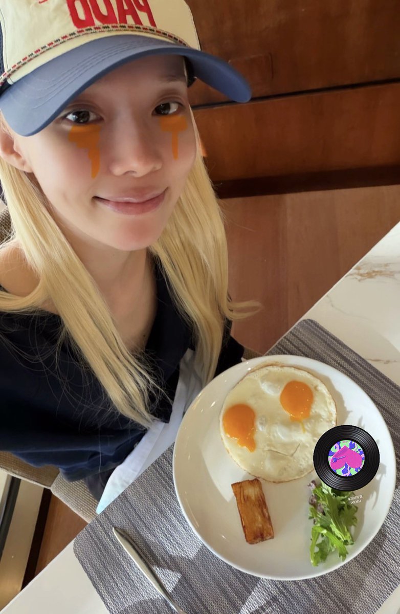 winterdaeng's tweet photo. minha namorada https://t.co/GpybmntJoZ