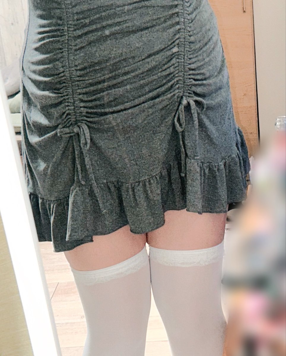 _087444_'s tweet photo. 太ももは太いから太ももって言うんだよ♡ https://t.co/H1QjixSGpI
