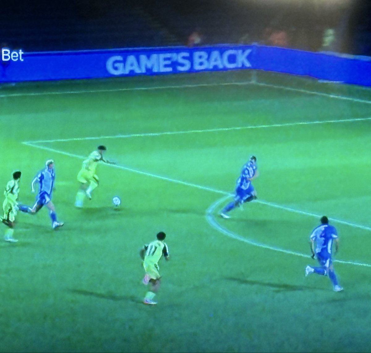 MatthewStanger's tweet photo. Still trying to figure out where McLoughlin was looking on the first goal https://t.co/Lc3BwyYiIH