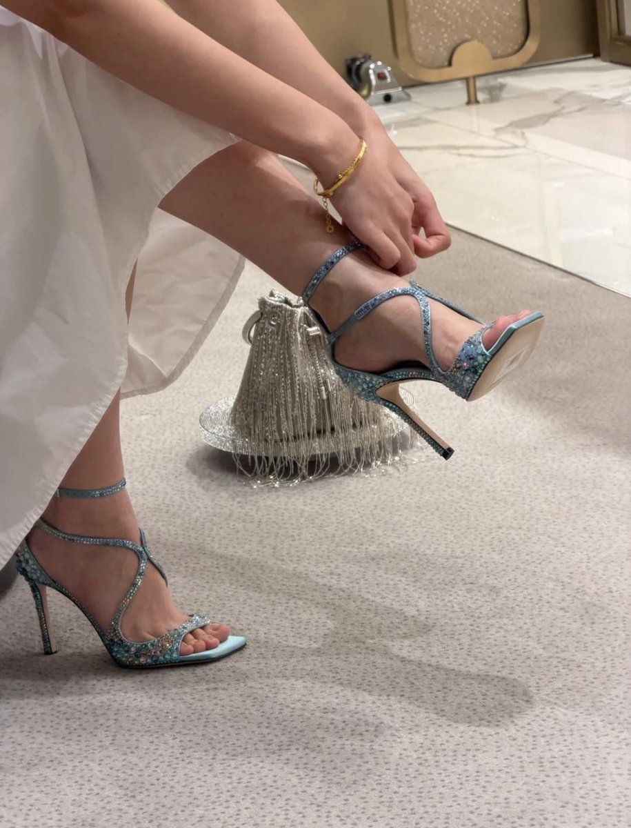 Superwomanwx's tweet photo. Blue crystal Jimmy Choo https://t.co/FVxydurV9a