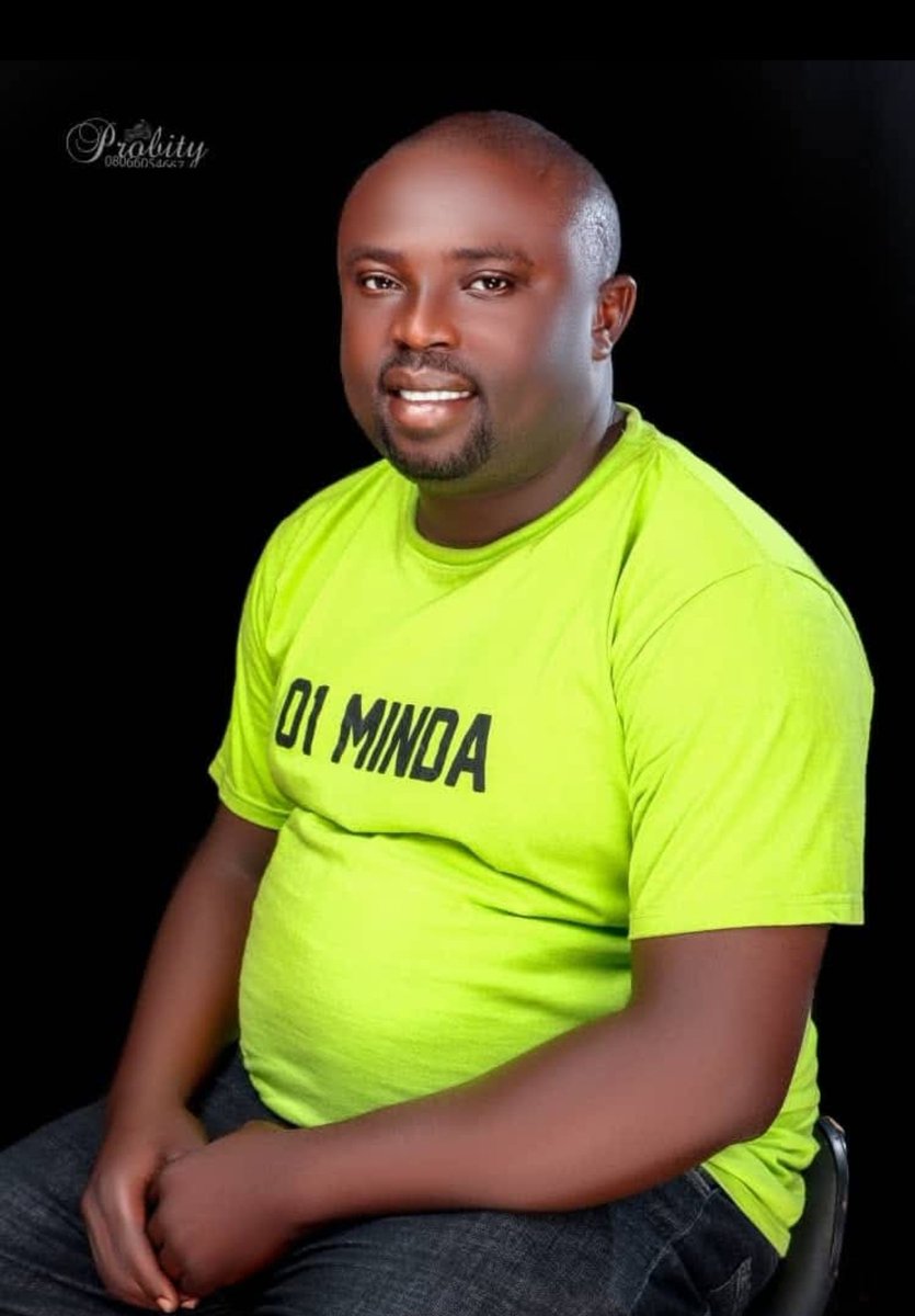 DeeLoveoz's tweet photo. @UchePOkoye SSA on youth to the Benue governor. His name Gbenda Terver https://t.co/gKhWtv6mS5