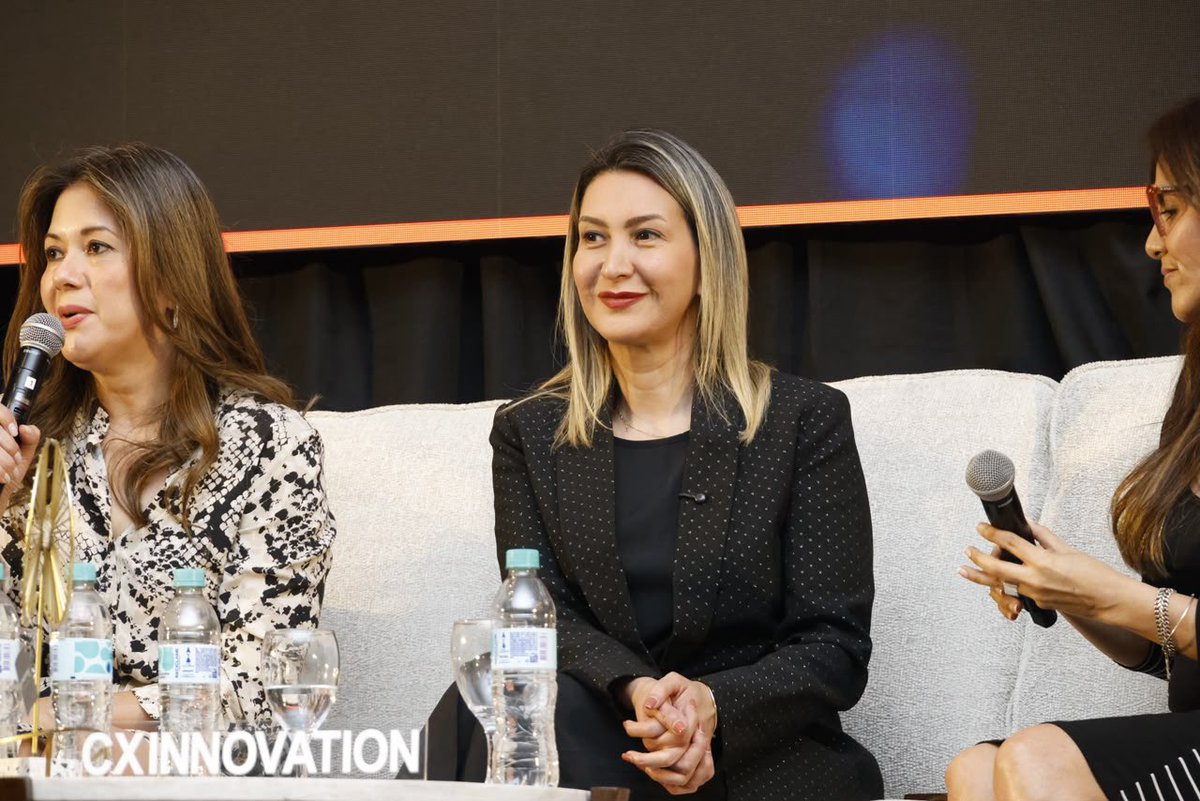 MTESS_PY's tweet photo. La ministra de Trabajo, @monicarecalded compartió la visión del #MTESS sobre los desafíos que plantea la transformación tecnológica para el empleo 

En el panel “Power Talks: El Factor Humano en la Era Exponencial” de la 16.º Customer Experience & Innovation Congress 2026, organizado por la @ParaguayaBpo, resaltó la necesidad de preparar a los trabajadores para nuevas tareas y perfiles laborales, fortaleciendo tanto las competencias digitales como las habilidades humanas que seguirán siendo decisivas en las organizaciones.

Asimismo, sostuvo que el marco laboral debe acompañar las nuevas modalidades de trabajo con reglas claras y protección de derechos, y destacó la importancia de la articulación entre el sector público y privado para orientar mejor la formación, la intermediación laboral y la certificación de competencias.

El futuro del trabajo exige innovación, pero también formación, diálogo y personas preparadas para aprovechar las nuevas oportunidades.
