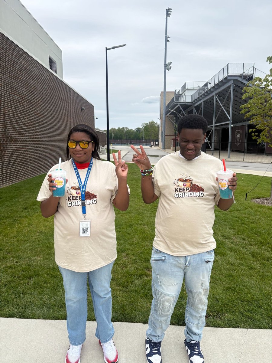 LCHSBears's tweet photo. Back to the Grind!☕️🔥 Our interns are in full swing &amp; working hard! https://t.co/cKrCUPLdEA