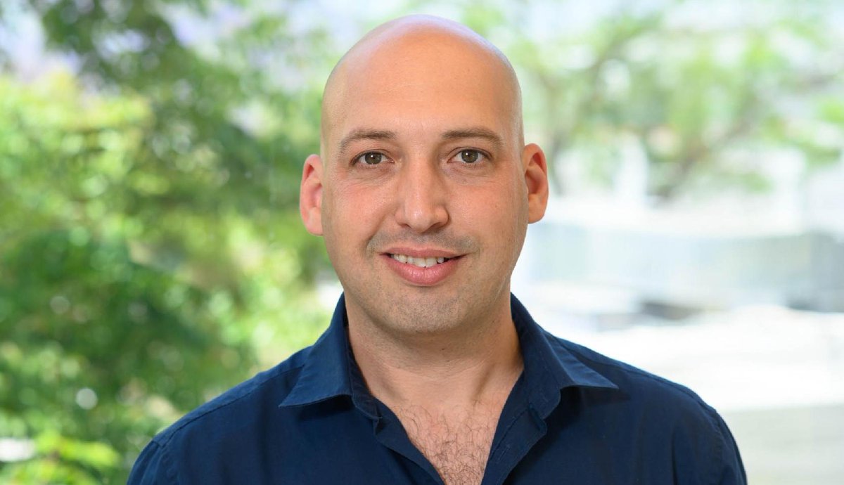 stemcellpodcast's tweet photo. 🤩 Hope you're excited for our next guest, Dr. Yonatan Stelzer at @WeizmannScience!

The Stelzer Lab investigates how cell fate and identity are established during #embryonic development using single-cell and epigenomic approaches. 🧫

Check out his latest work: https://t.co/xjol0o5IoU