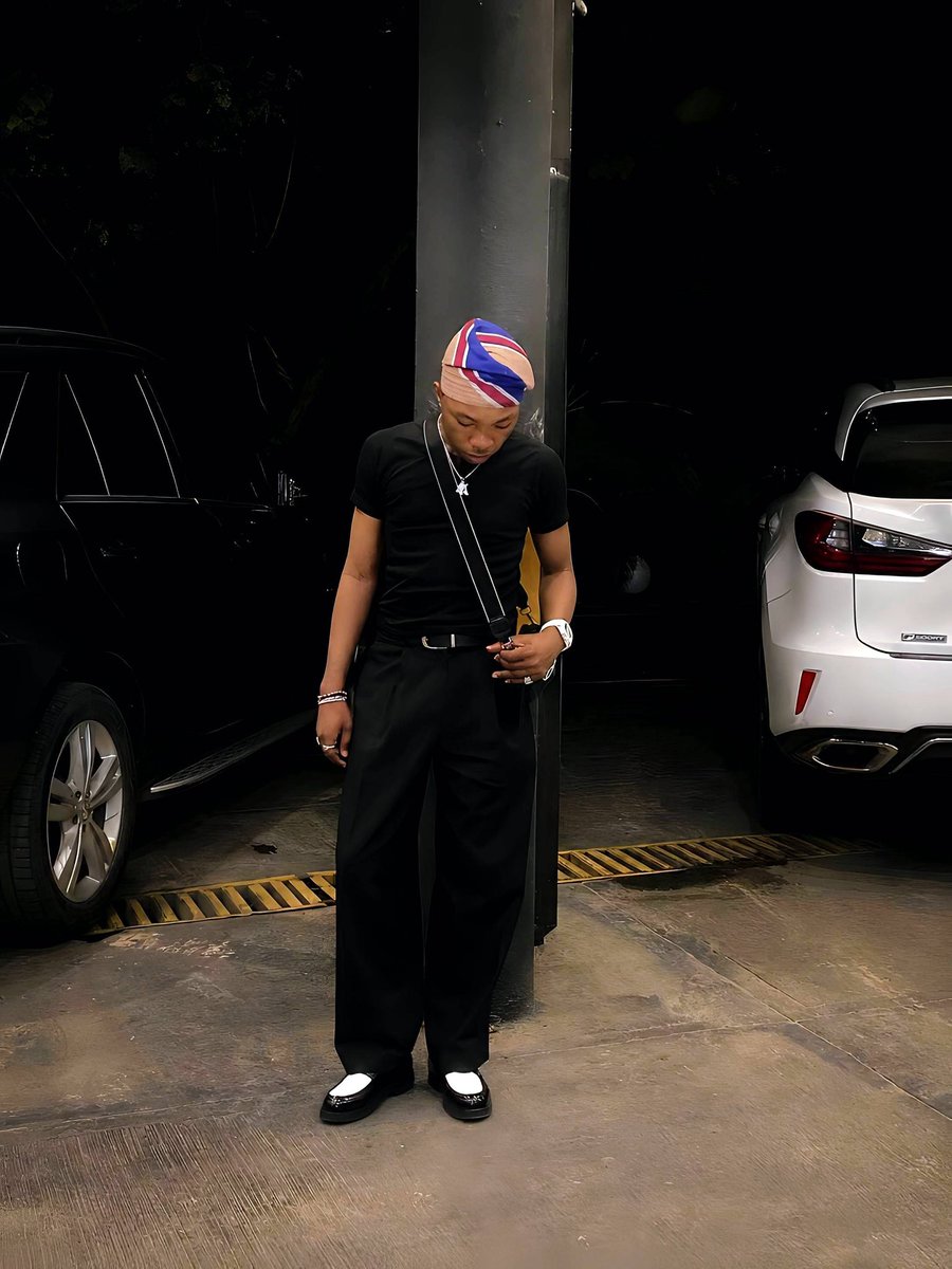 JOJOSHOTYOU's tweet photo. I feel super sexy https://t.co/Hjyg9oxady