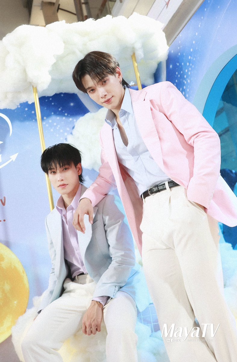 mayaonline2002's tweet photo. Snapshot #MAYATVOFFICIAL | อันนี้ต้องให้เค้าเลย! "ต้าห์อู๋" #DAOU ยอมรับติดกลิ่น "ออฟโรด" #OFFROAD เพราะตัวหอมจนติดใจ เลยติดเธอไม่ไหว~ 🩷🚗🦖✨️

Interview📽🔗https://t.co/iFSzRysuaU

DAOUOFFROAD THE CIRCLE OF LOOKING YOUNG

#DAOUOFFROADxAllerganAesthetics
#DAOUOFFROAD #ต้าห์อู๋ออฟโรด 
#ต้าห์อู๋ #ออฟโรด #AllerganAesthetics