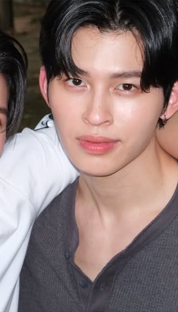 OH_duckyHUN's tweet photo. ปอนด์ ณราวิชญ์ ณ สวนสัตว์เปิดเขาเขียว ได้เจอหมูเด้งแล้วแถมได้ป้อนอาหารให้ลีเมอร์น้อยด้วย น่าร้ากกกก ตัวแทนน้องอารัญของคุณธีร์ปะเนี่ย 5555555 https://t.co/EbCCmKG2Sw