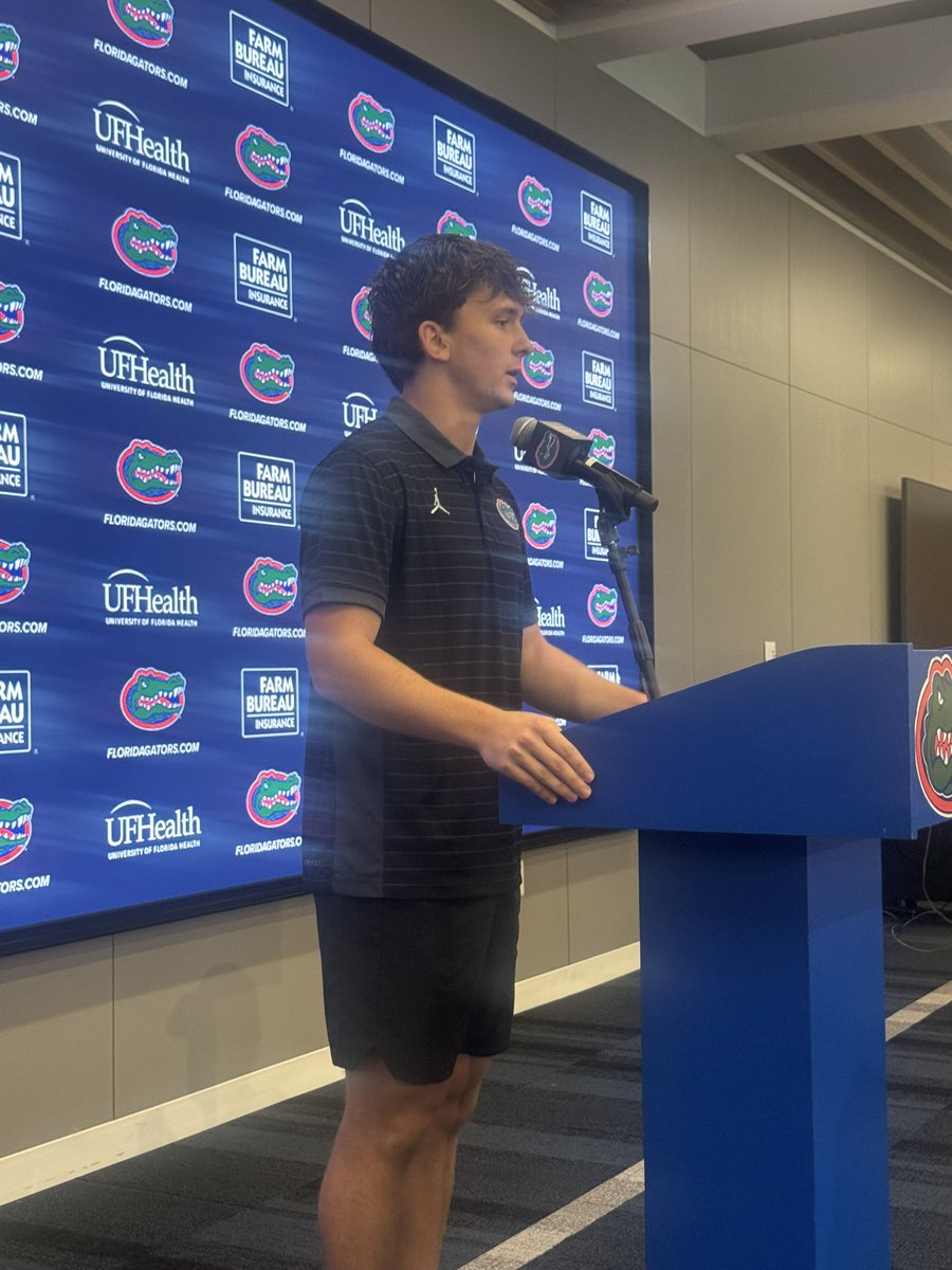 Colding_Jackson's tweet photo. Durkin on kicking in The Swamp:

“I love the big environments…when I get into those environments, my mind kind of just shuts off and I’m able to zone in.” https://t.co/5W1eNu4YIR