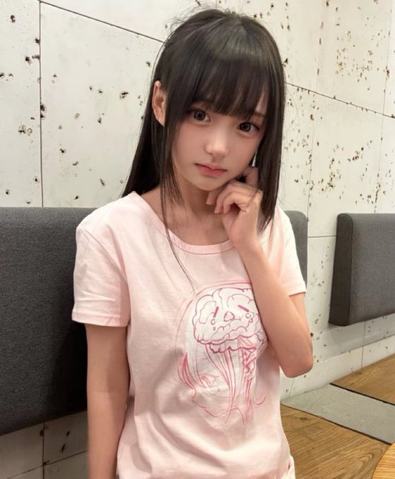 anninhavalle_'s tweet photo. 有点毛毛了，不过挺干净的

是谁说要来锐评我16岁的bb啊？

心情不好来X发泄了，无🚪来就给啊！！！！ https://t.co/ccuv1Uu66J