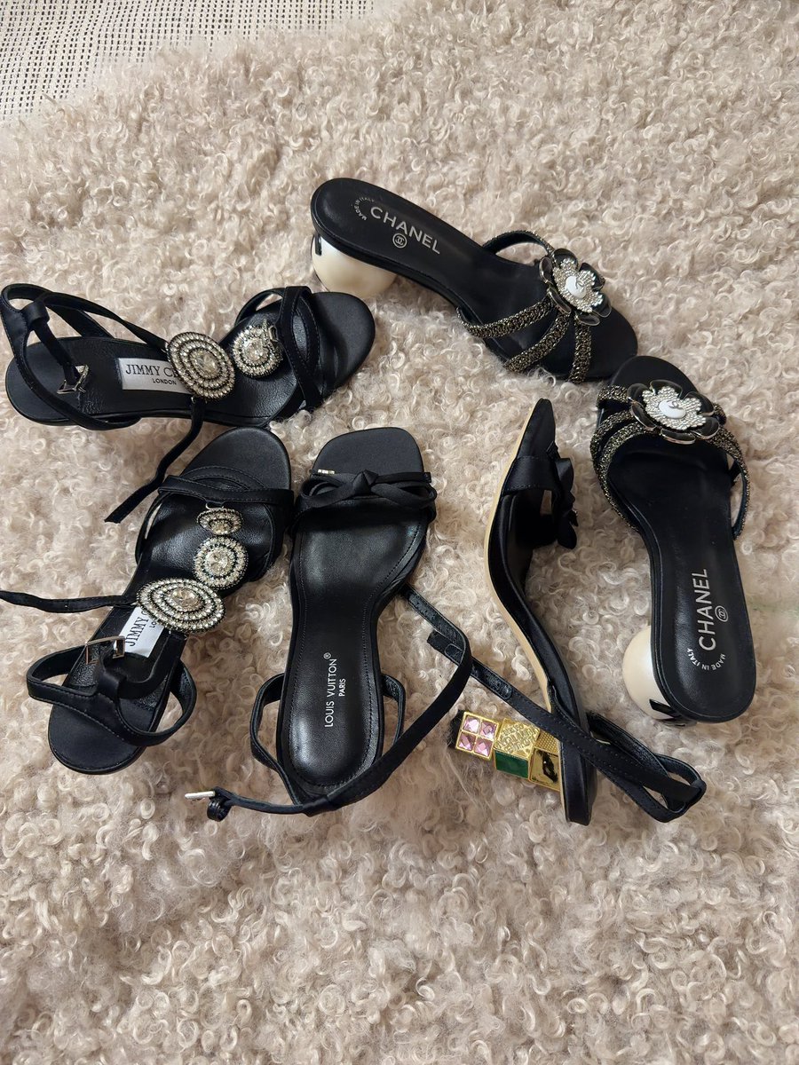 G9rIbb's tweet photo. Shoes lover.🩵 https://t.co/Vh0TPNPOnV