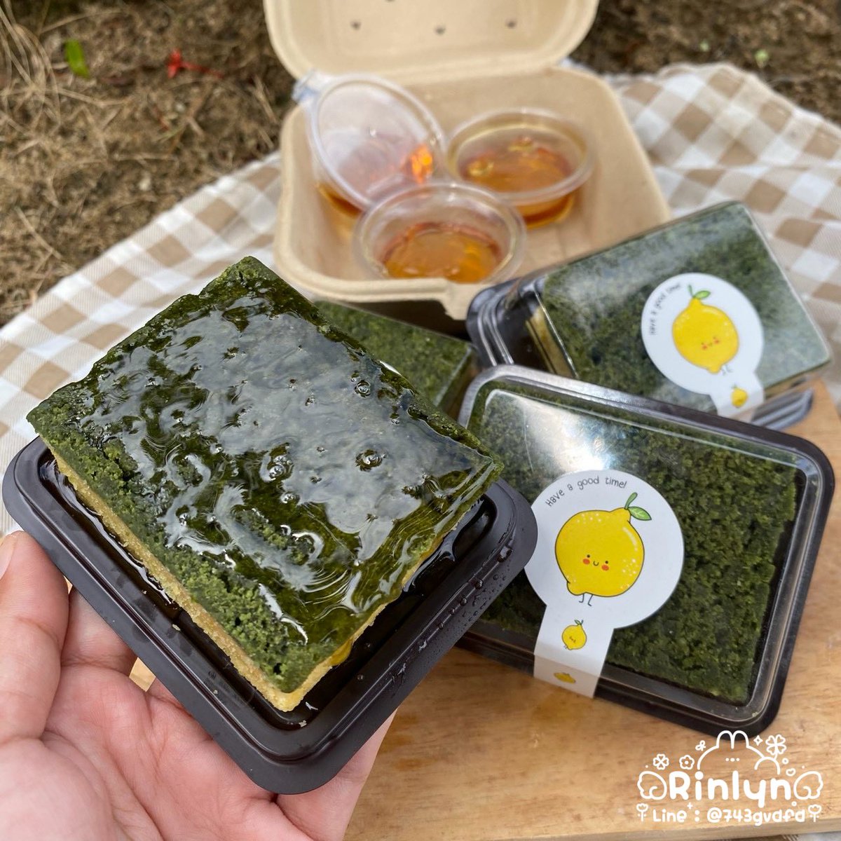 ponybrowniesBN's tweet photo. 💝 รีทวิตสุ่มแจก 1 ชิ้นคั้บ

บราวนี่ฟองน้ำ 🧽
^ด้านบนเป็นบราวนี่ชาเขียว ส่วนด้านล่างจะเป็นรสเลม่อนนน แถมน้ำผึ้งให้อีกกระปุก บราวนี่หนึบๆฟรินๆ 

🫶🏻 กล่องละ 35฿ เท่าน้านนน (3กล่อง 100฿)

#บราวนี่ #ขนม #ช็อกโกแลต #มัจฉะ #คุกกี้ #ชาเขียว #brownie #ขายของกิน #พื้นที่โปร #ติ๊กฟ้า https://t.co/NzNocdWtqc